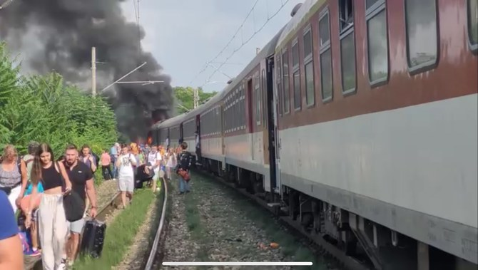 Enam maut apabila kereta api bertembung dengan bas di Slovakia