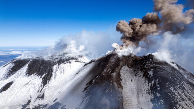 Night-time excursions on Italy’s Etna volcano spark safety concerns